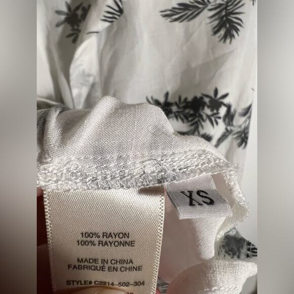 Cloth and stone Anthropologie white button down blouse palm tree pattern - Picture 4 of 4